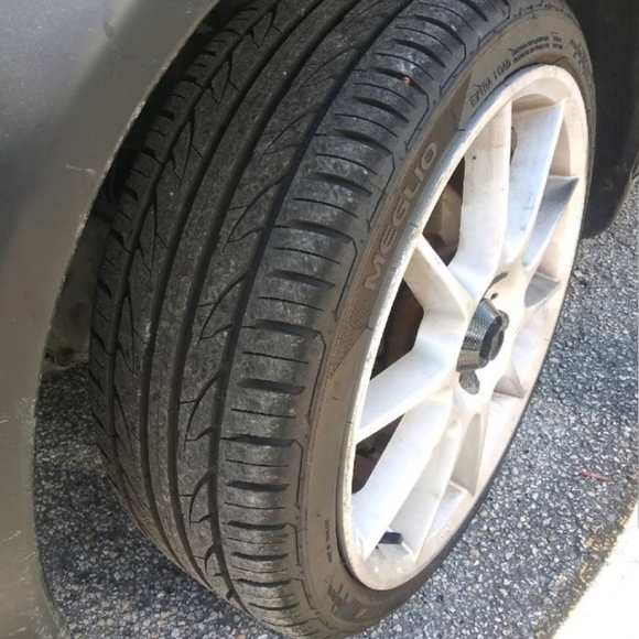 Car - Picture 4 of 7